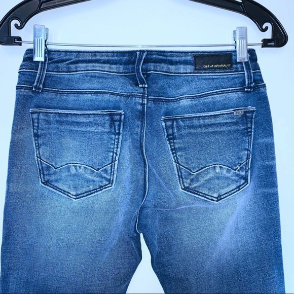 EUC Cult of Individuality Zen Midrise Embroidered Jean - Picture 5 of 9